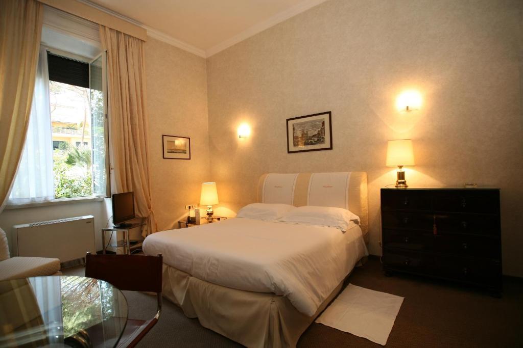 Aldrovandi Hotel 4*