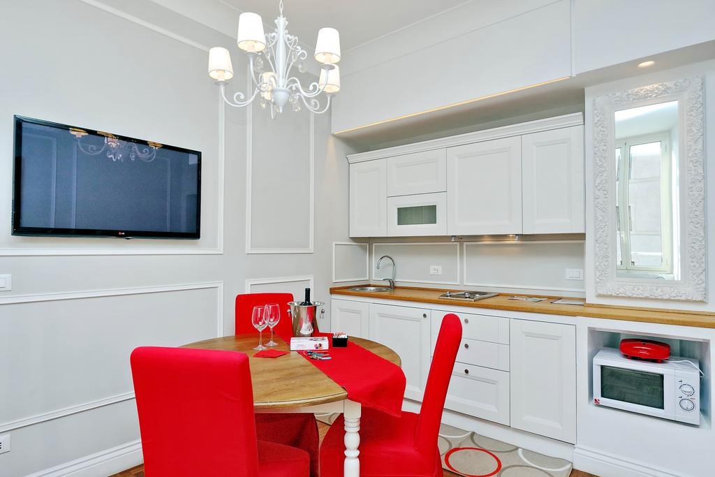 Elegant Vibia 300 Mt From Colosseum Appartamento Roma