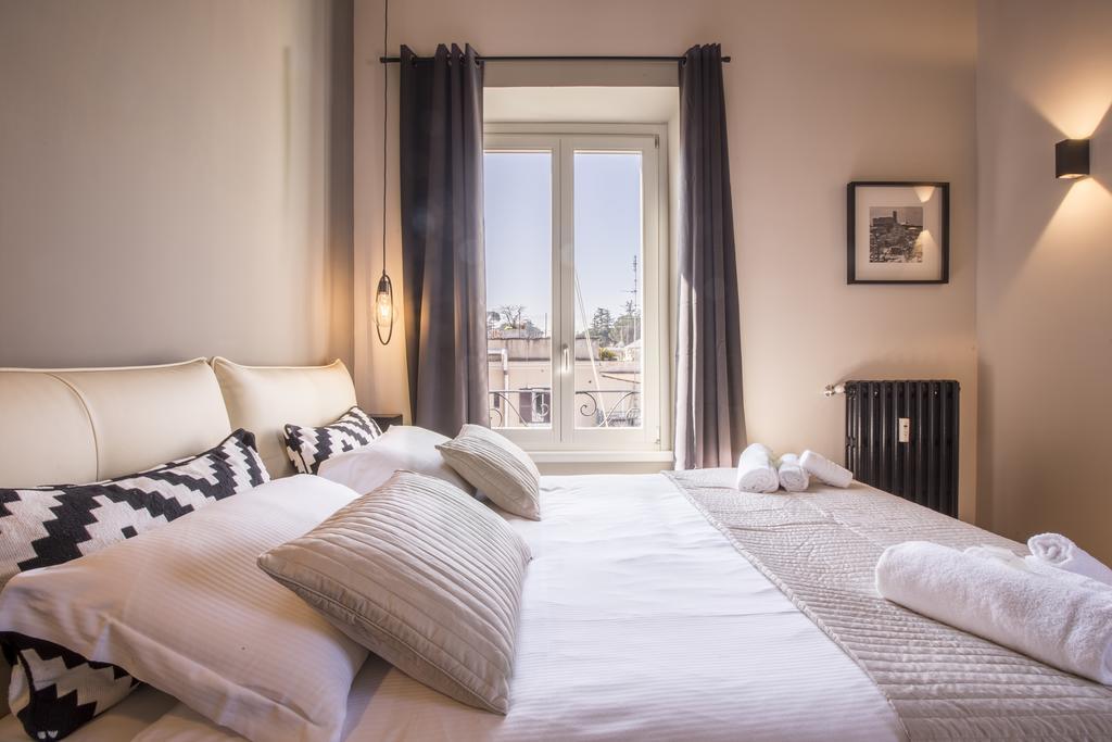 Eve Penthouse Colosseo Apartment