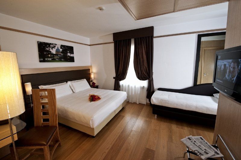 Ginevra Palace 3* Rome