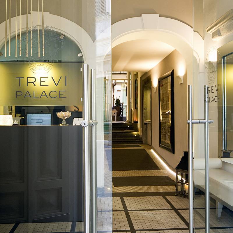 Hotel Trevi Palace Luxury Rome