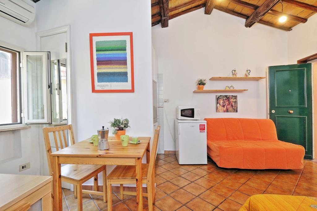 Indi Flat In Monti