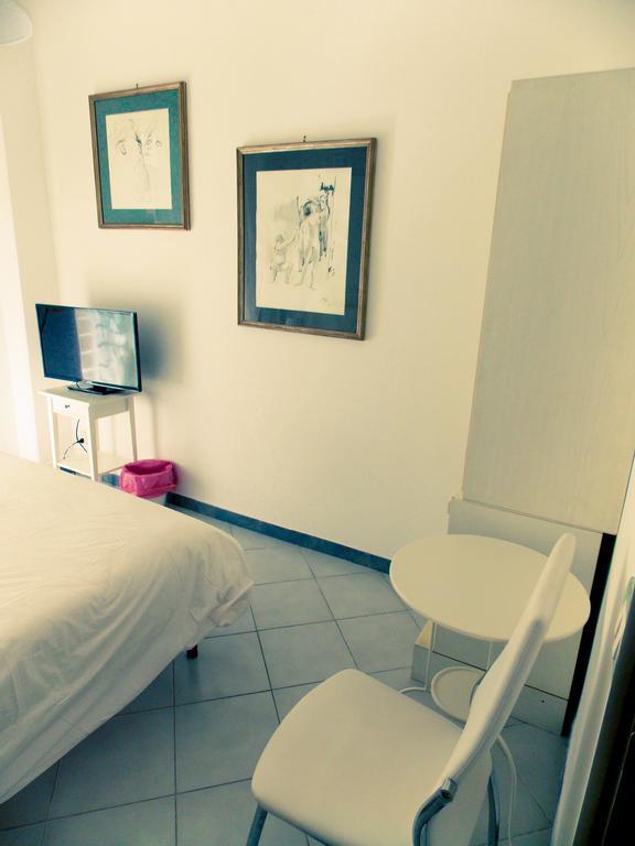 Flaneur Bed & Book Guest house *