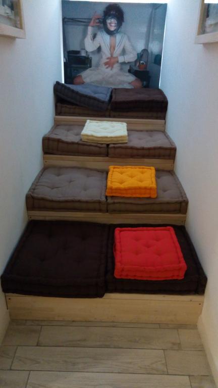 Momahostel Guest house *