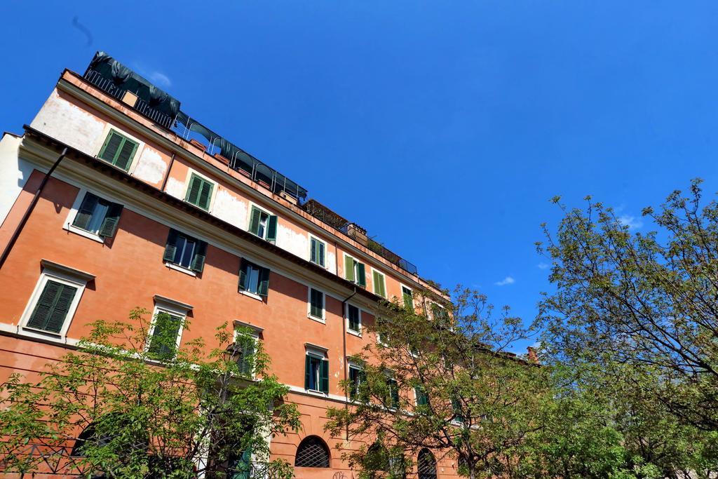 Garibaldi Apartment *