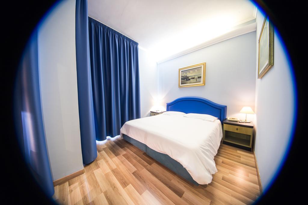 Hotel Santa Maura Rome