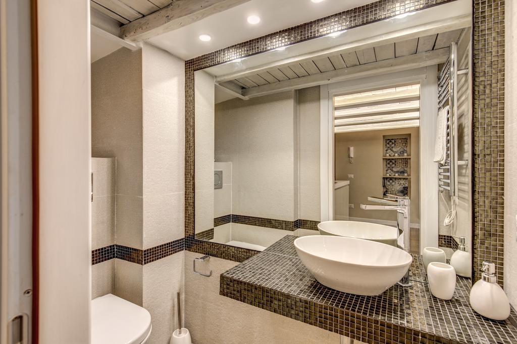 Domus Urbana Rome