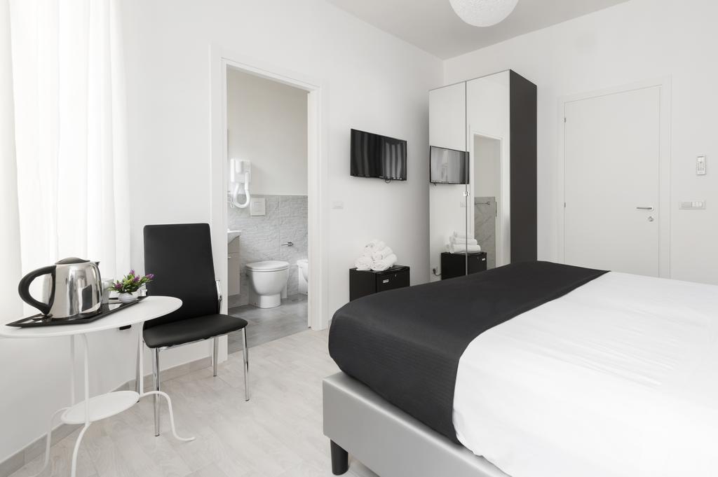 Guest house Black Colosseo Rome