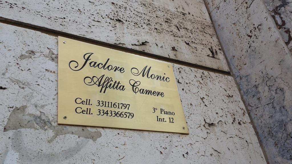 Jadore Monic * Rome
