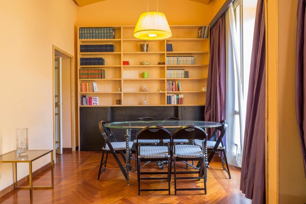 Apartment Friendly Domus Al Colosseo Rome