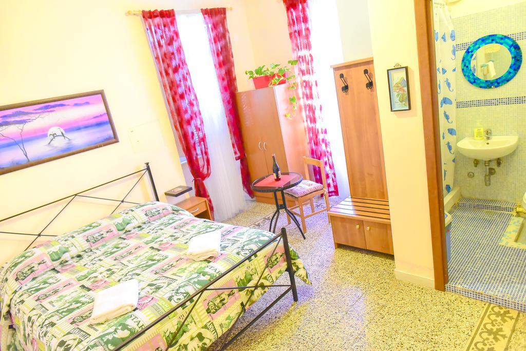 Casa Vacanza Frendy - Zona Con Parcheggio Gratis Sulla Strada Affittacamere Roma