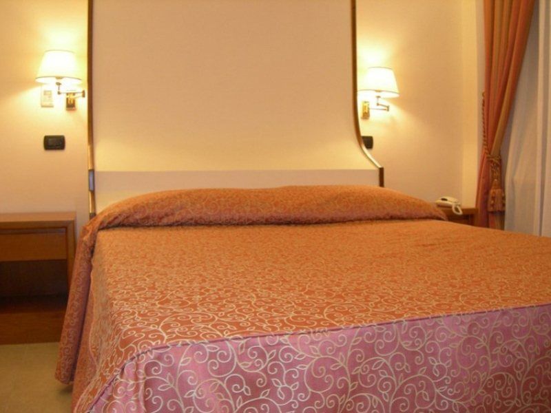 Crosti Hotel Rome