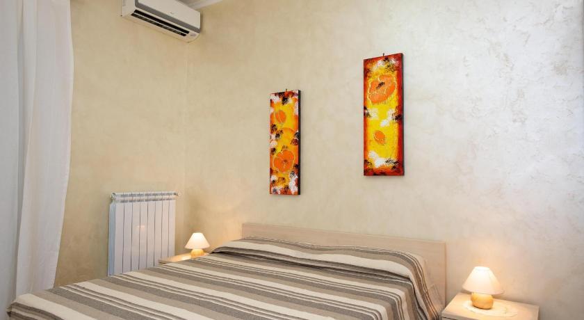 Holiday And Guest house