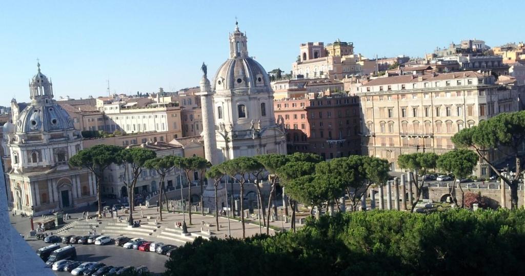 Il Grillo Ai Fori Romani 5* Rome
