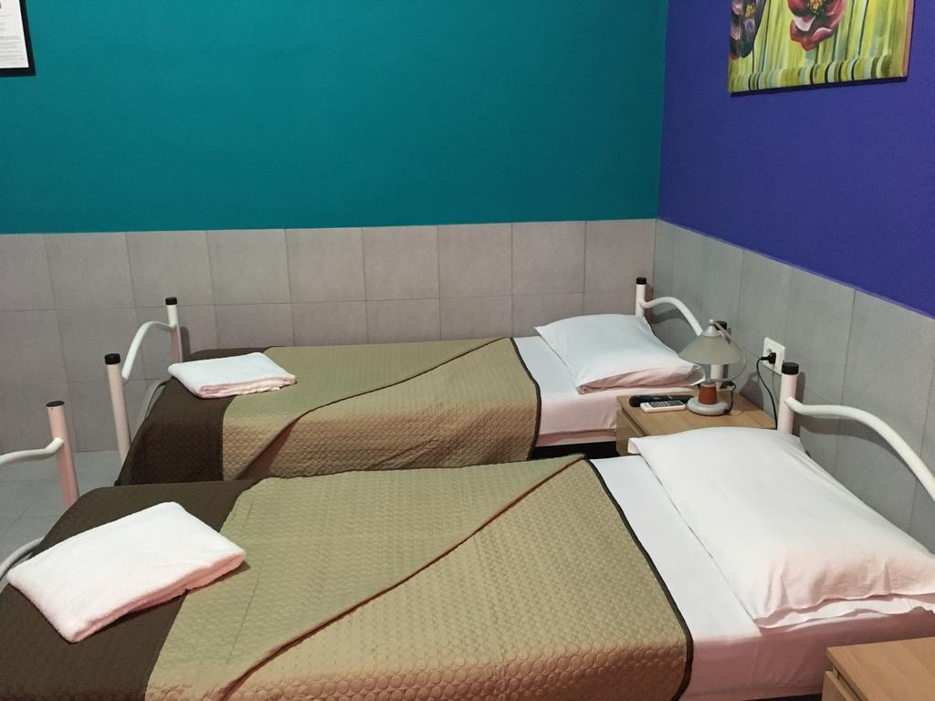 Volturno House Hostel *