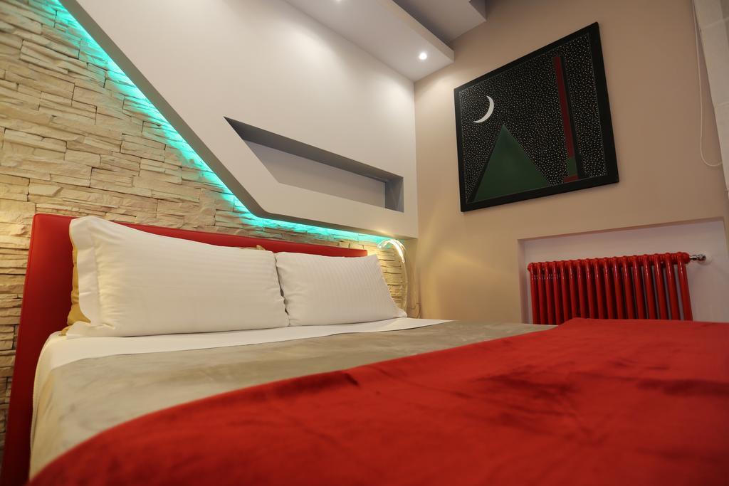 Luxury On The River 3*