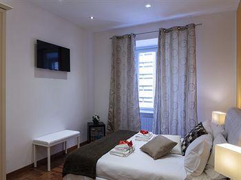 Lh Royal Terrace 2*