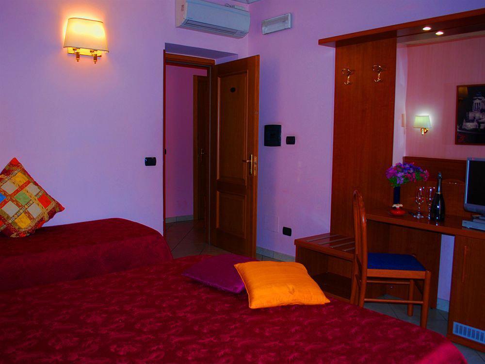 Bed & Breakfast In Vale&hillary Colosseo