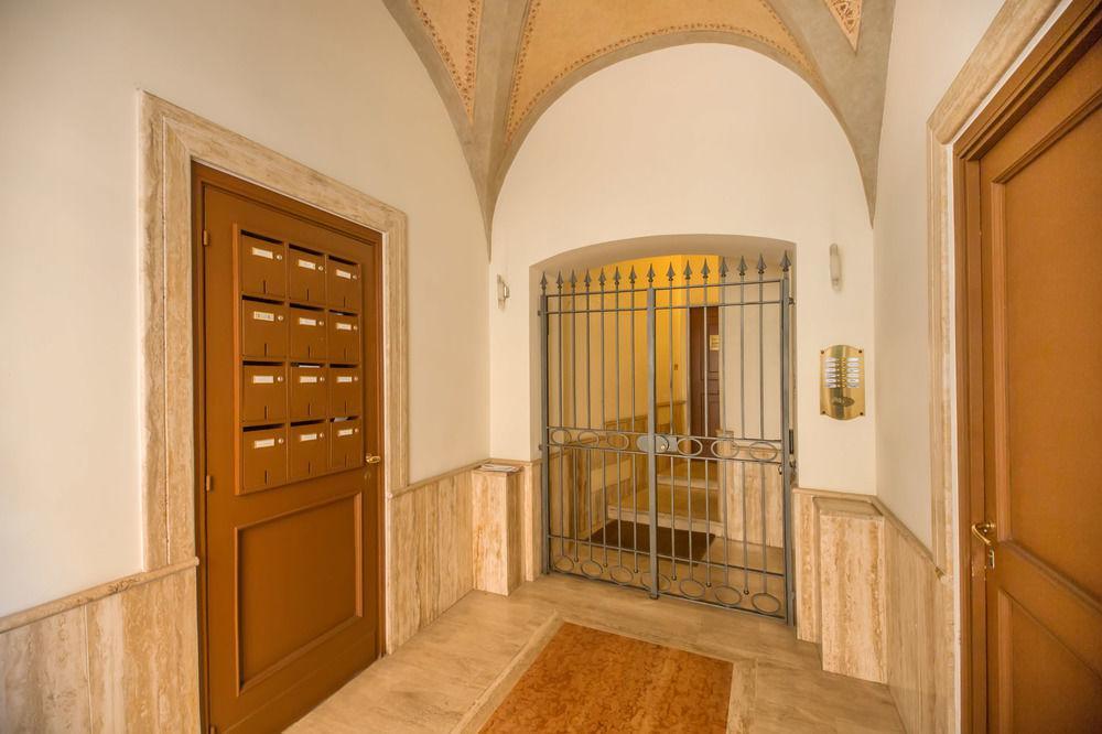 Apartment Elegant Behind The Colosseum *