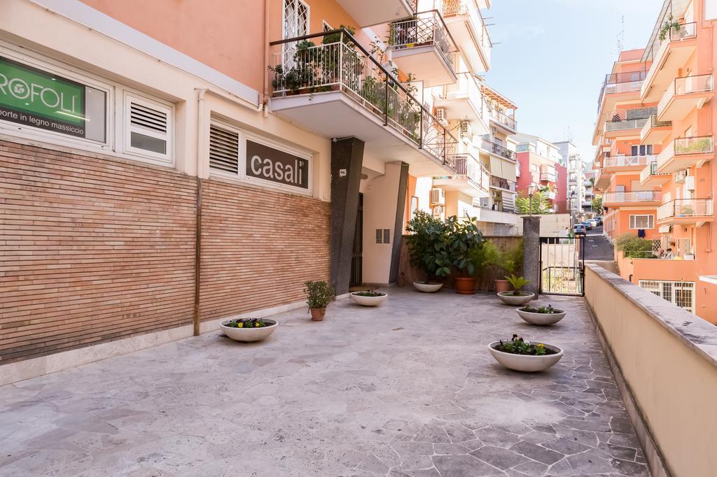 96 Degli Ubaldi Apartment