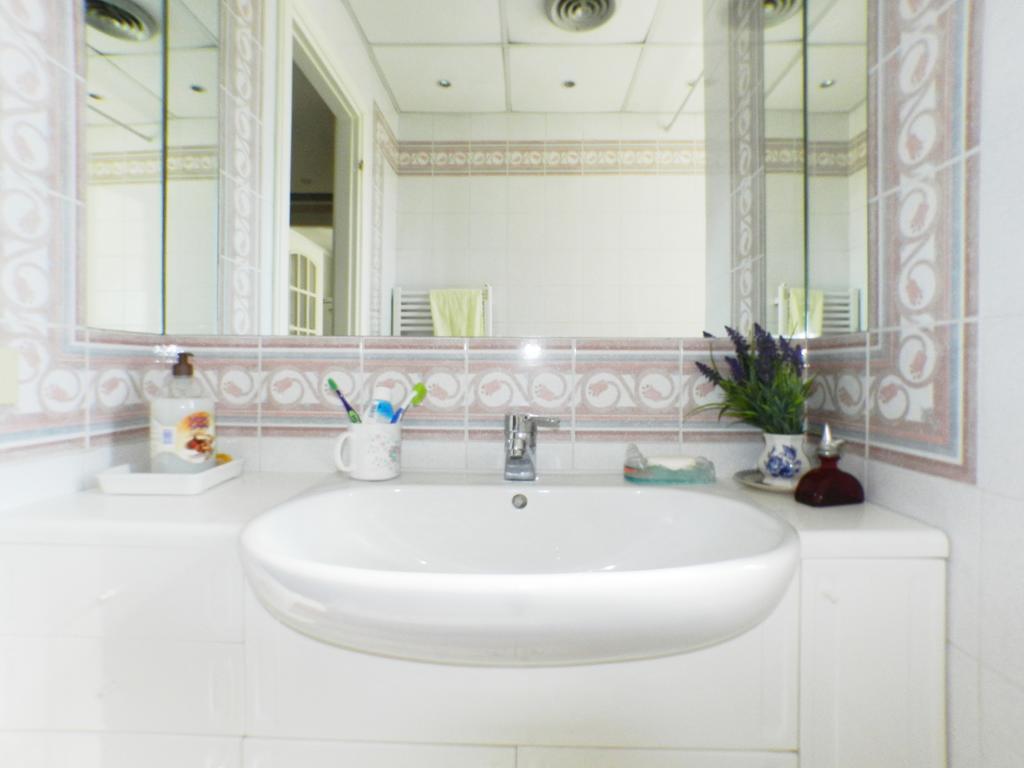 Center Flat Apartment *