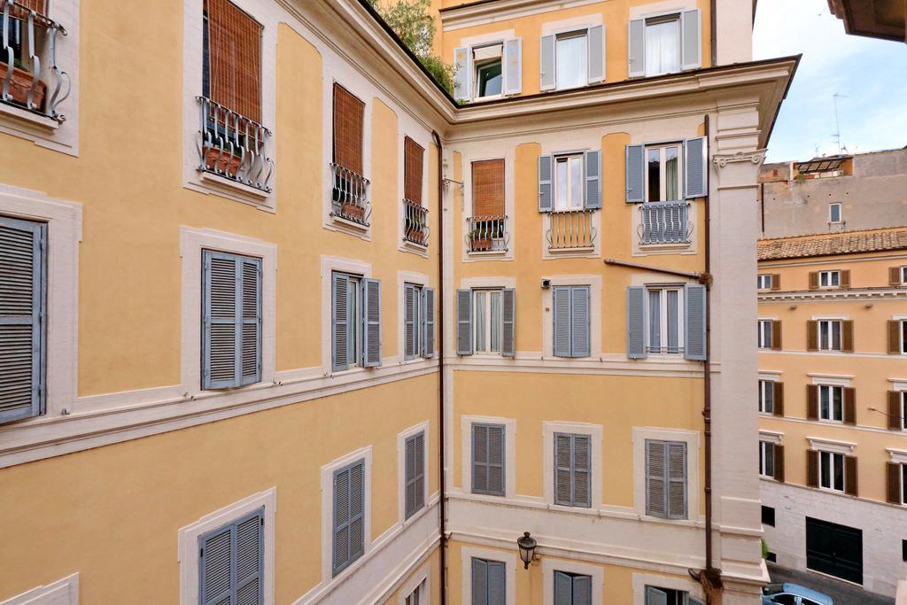 Apartment Trevi Vicolo Scanderbeg *