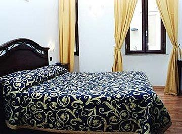 Hotel Saturnia Rome
