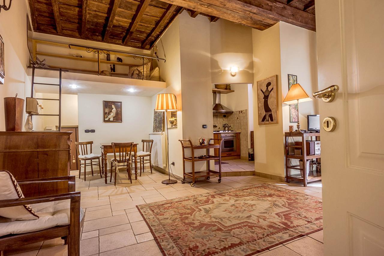 Palazzo Farnese Historical Apartment