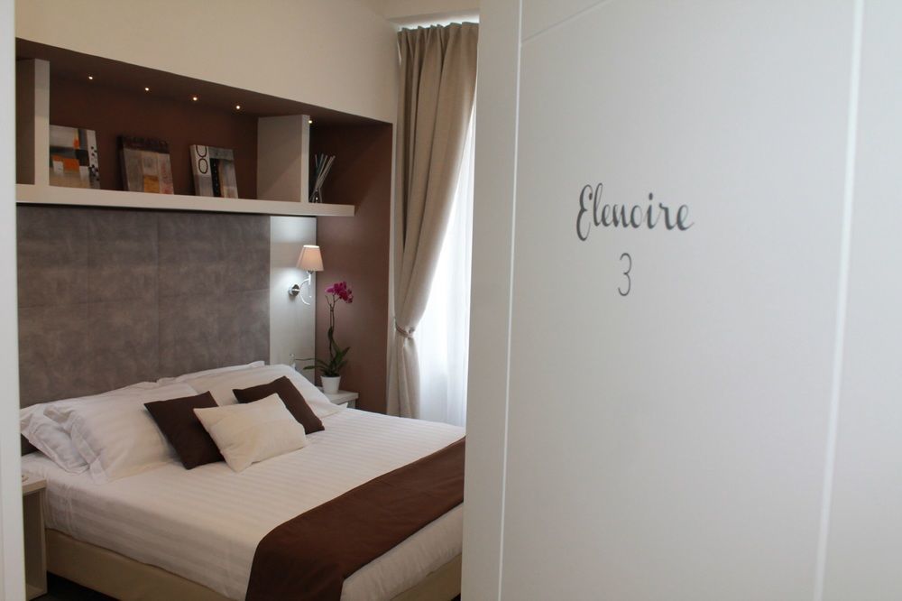 Elenoire & Affittacamere 3*