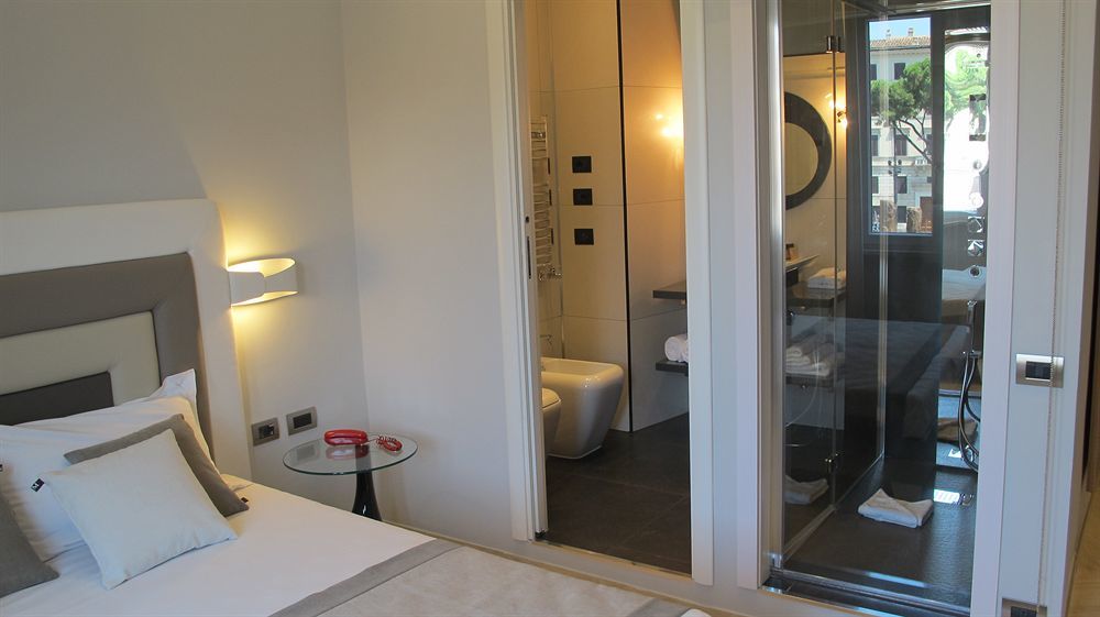 Pantheon Caesar Relais 2* Rome