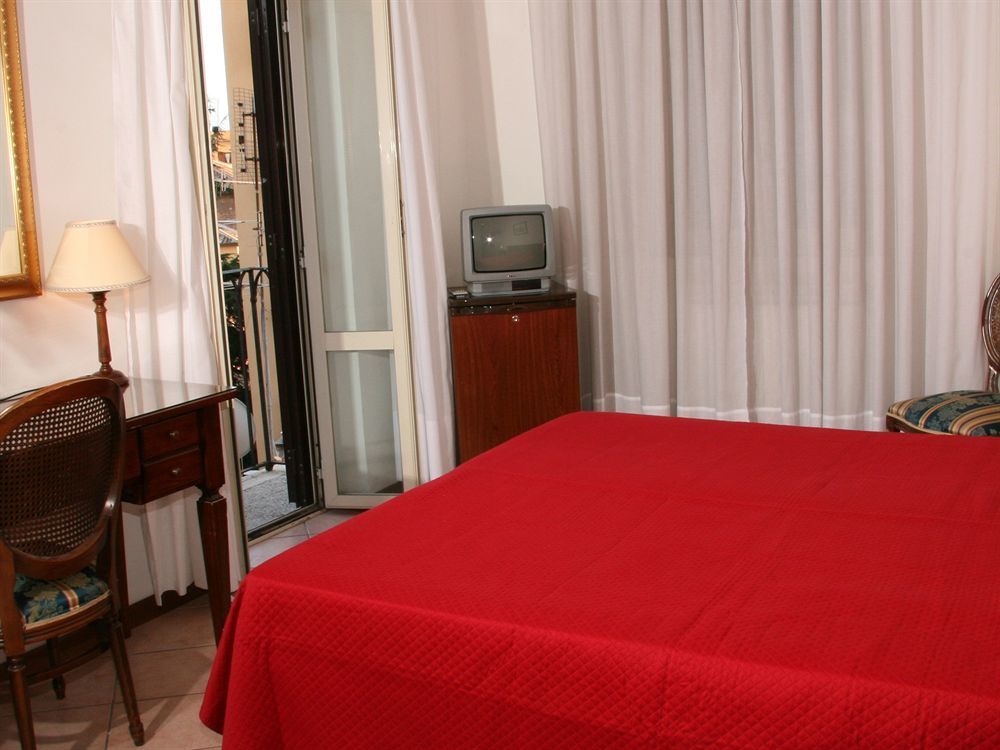 Gaudi Guest house Rome