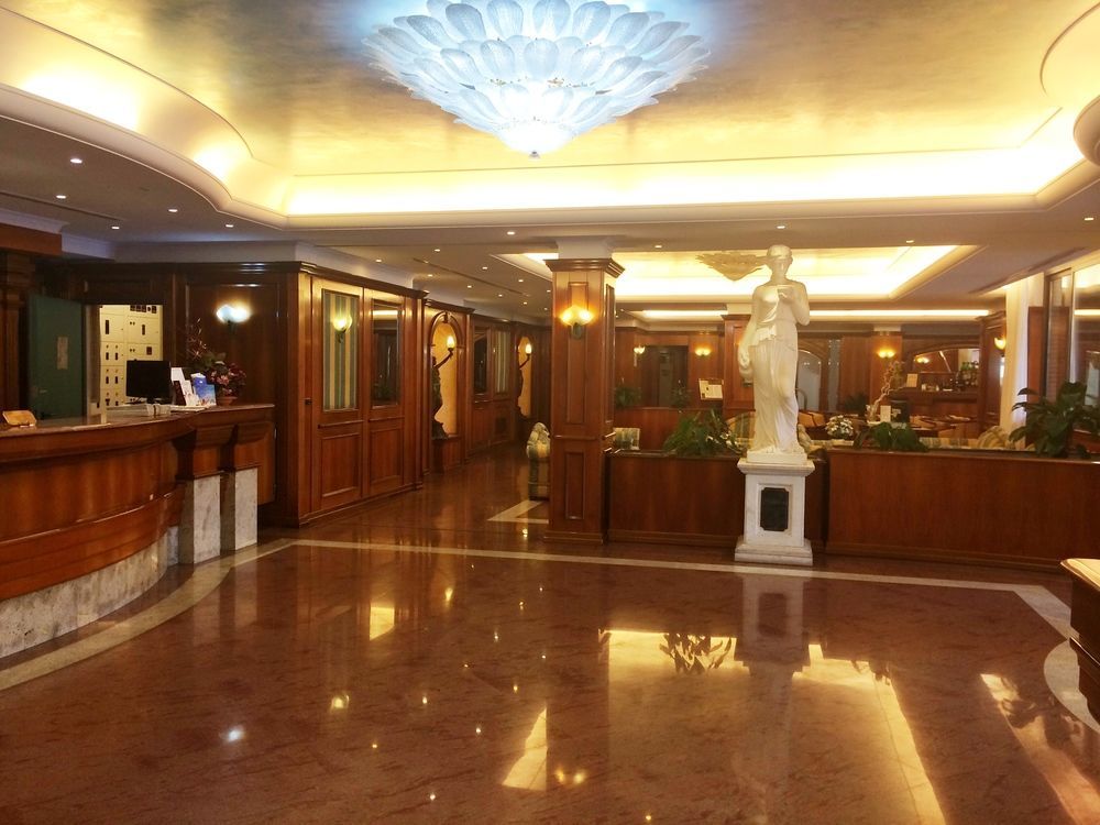 Hotel Capital