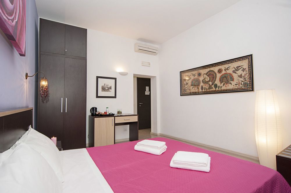 Flowerome Bed & Breakfast 2*