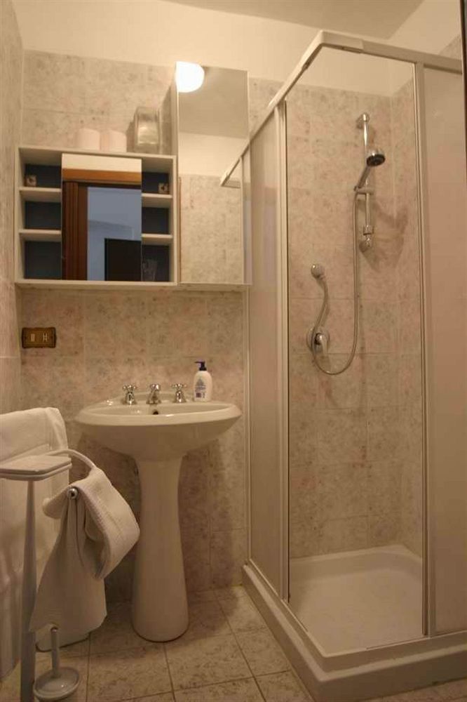 Vatican Guest house 2*