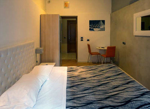 Hotel Twice
