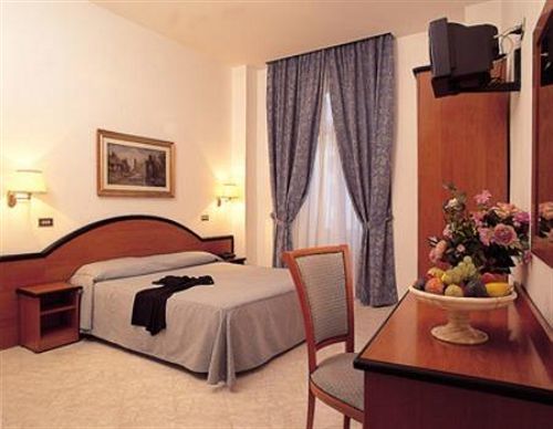 Hotel Sonya 3*