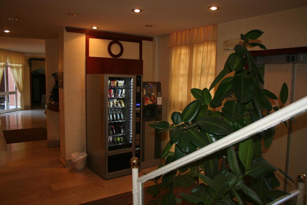 2000 Hotel