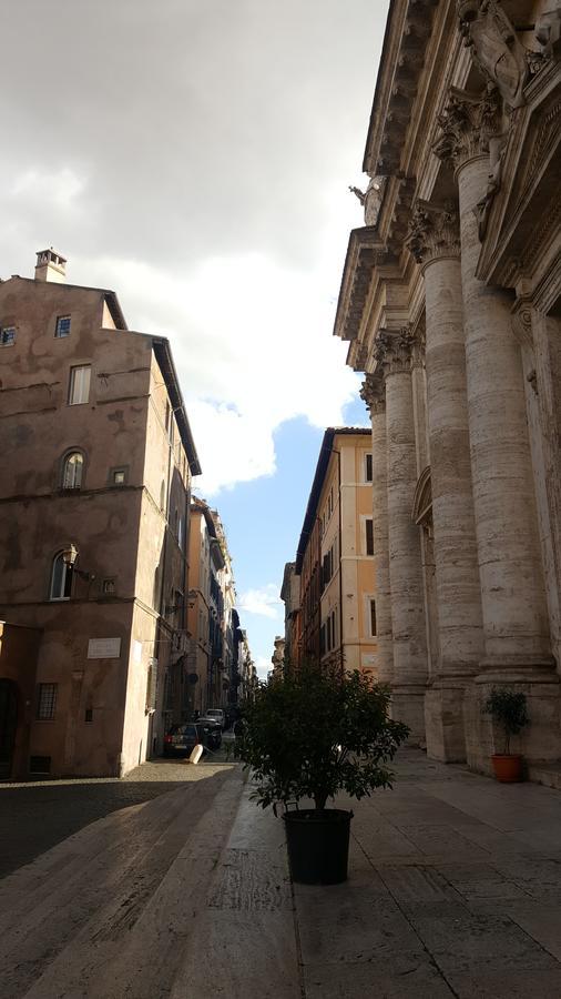 Navona Art Apartment *