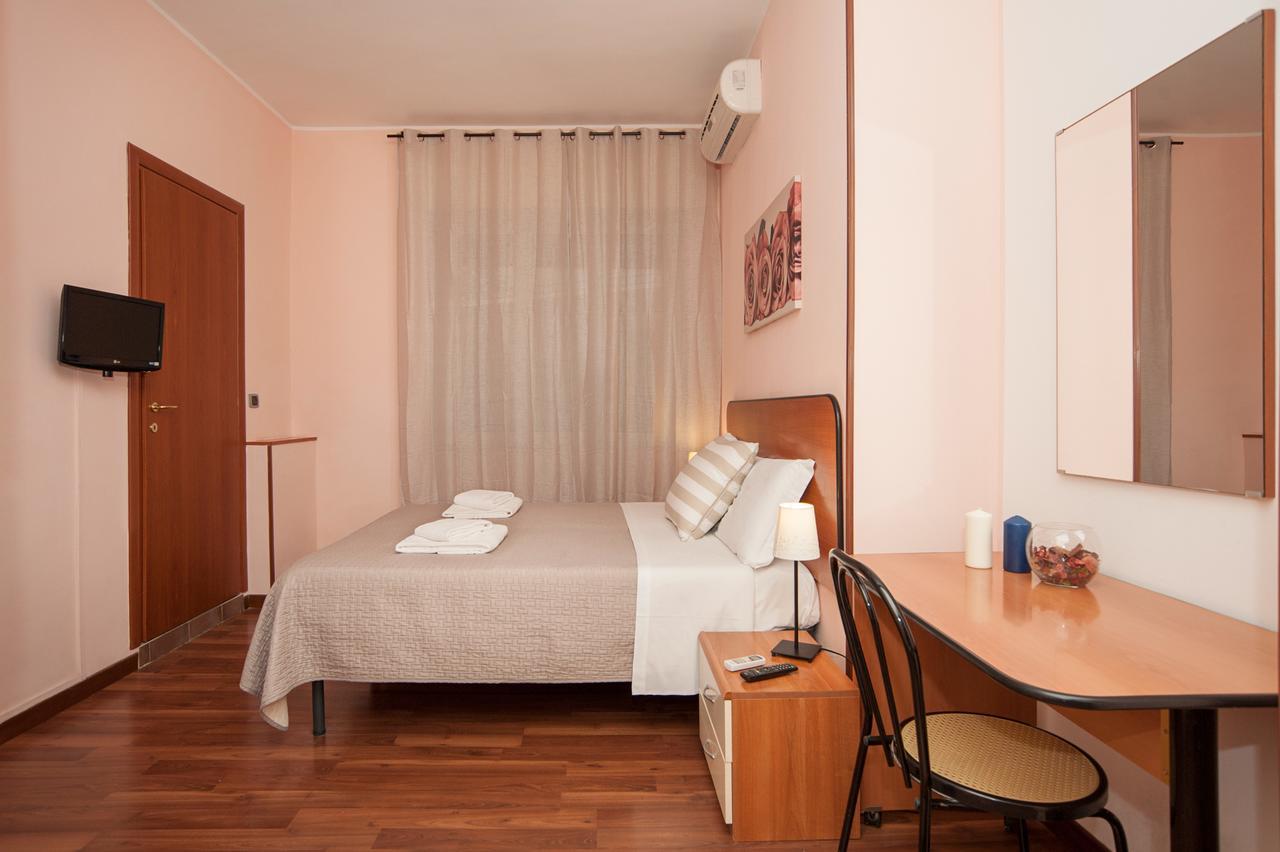 Magicfiverooms Guest house Rome