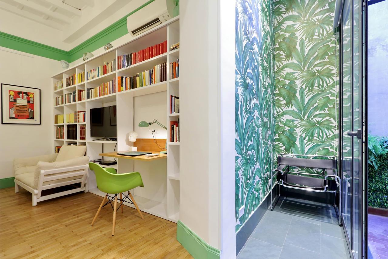 Wonderful In Trevi Area Apartment Rome