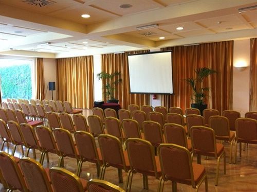 Park Cassia Hotel 4*