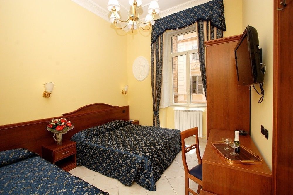 Caroline Guest house 2*