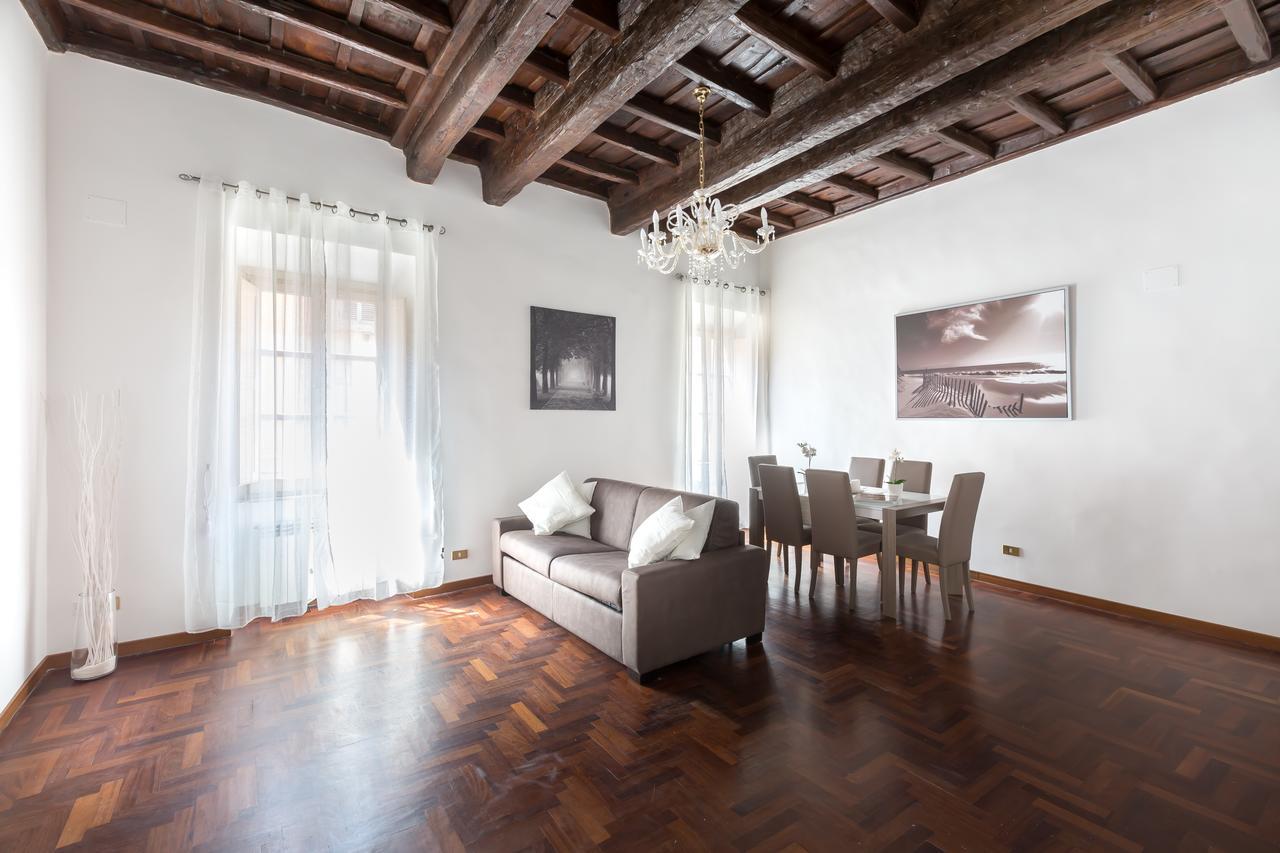 A World Aparts - 143 Sistina Apartment *