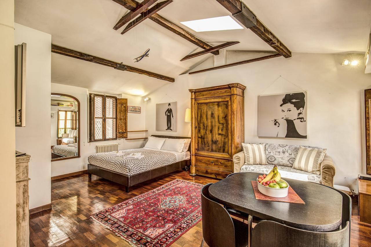 Apartment Homehouse Garofano - Rione Monti - Colosseum *