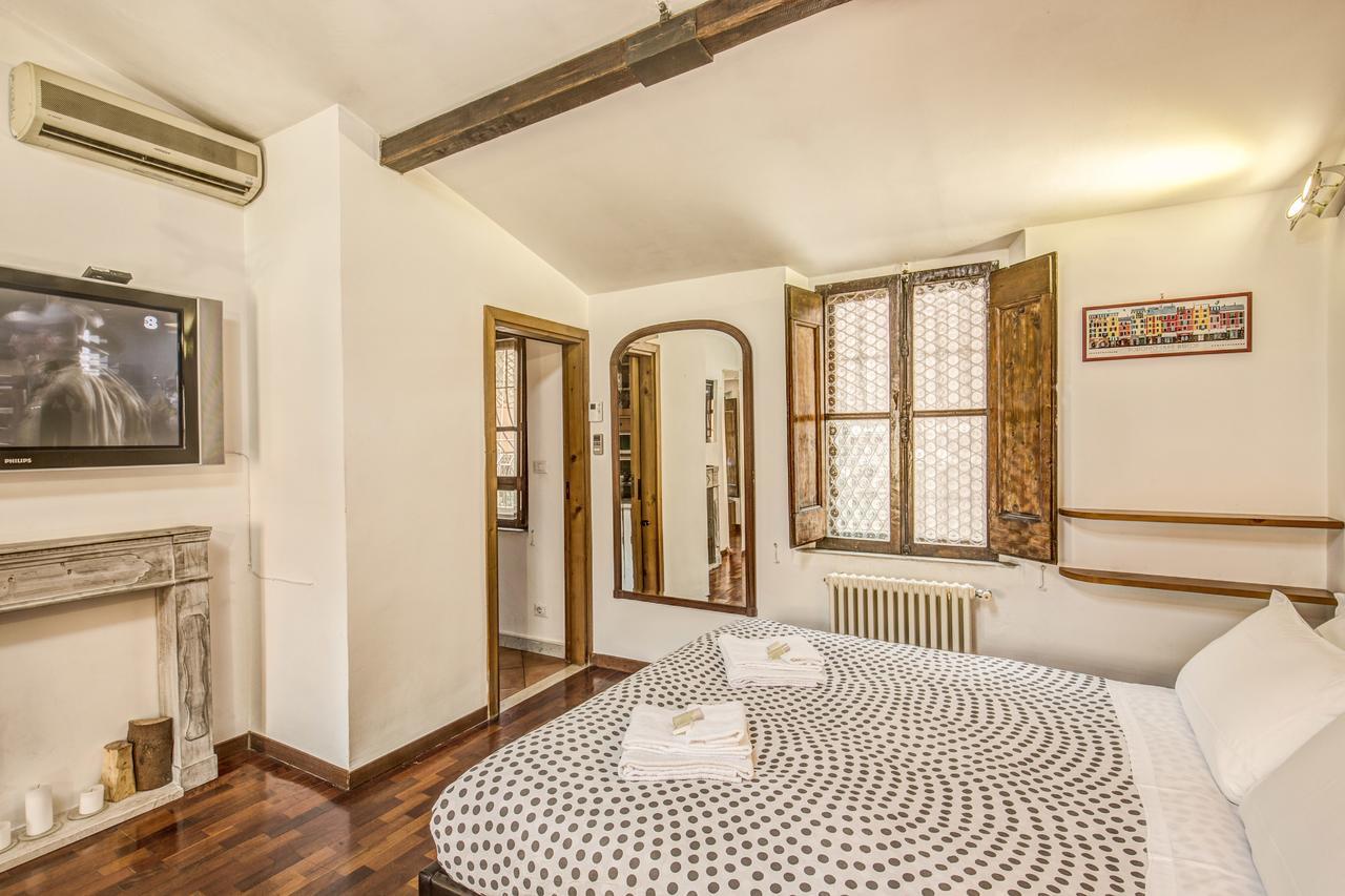 Homehouse Garofano - Rione Monti - Colosseum * Rome