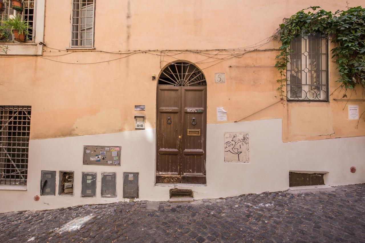 Apartment Homehouse Garofano - Rione Monti - Colosseum
