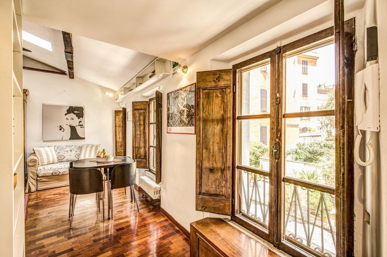 Homehouse Garofano - Rione Monti - Colosseum * Rome