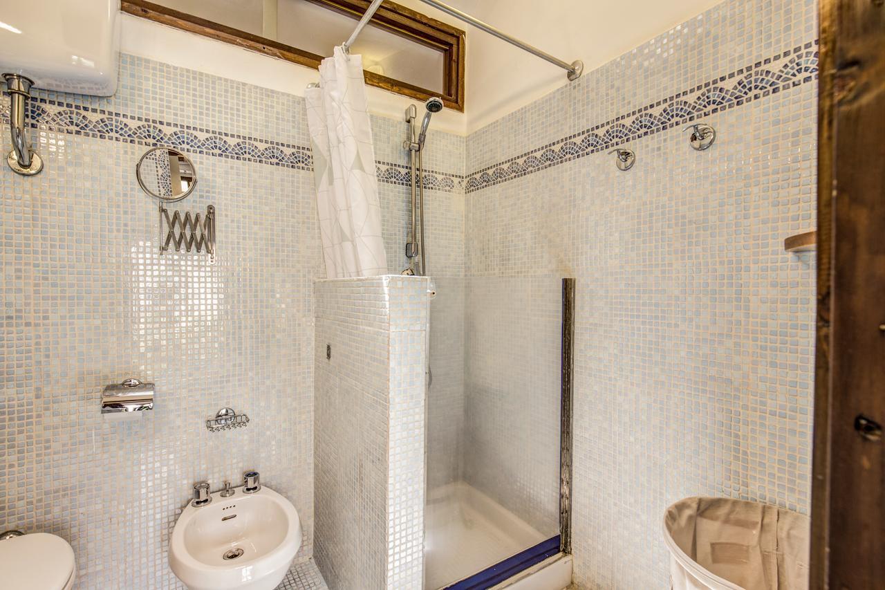 Homehouse Garofano - Rione Monti - Colosseum Apartment Rome