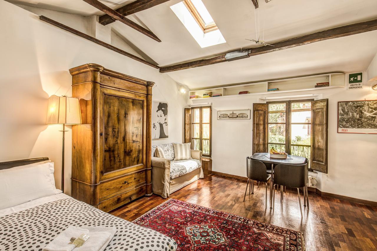 Apartment Homehouse Garofano - Rione Monti - Colosseum