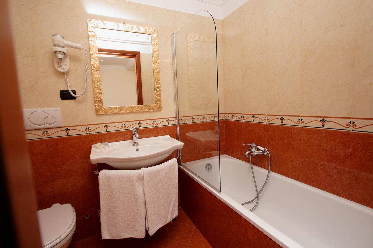 Galaxy Bed & Breakfast Rome